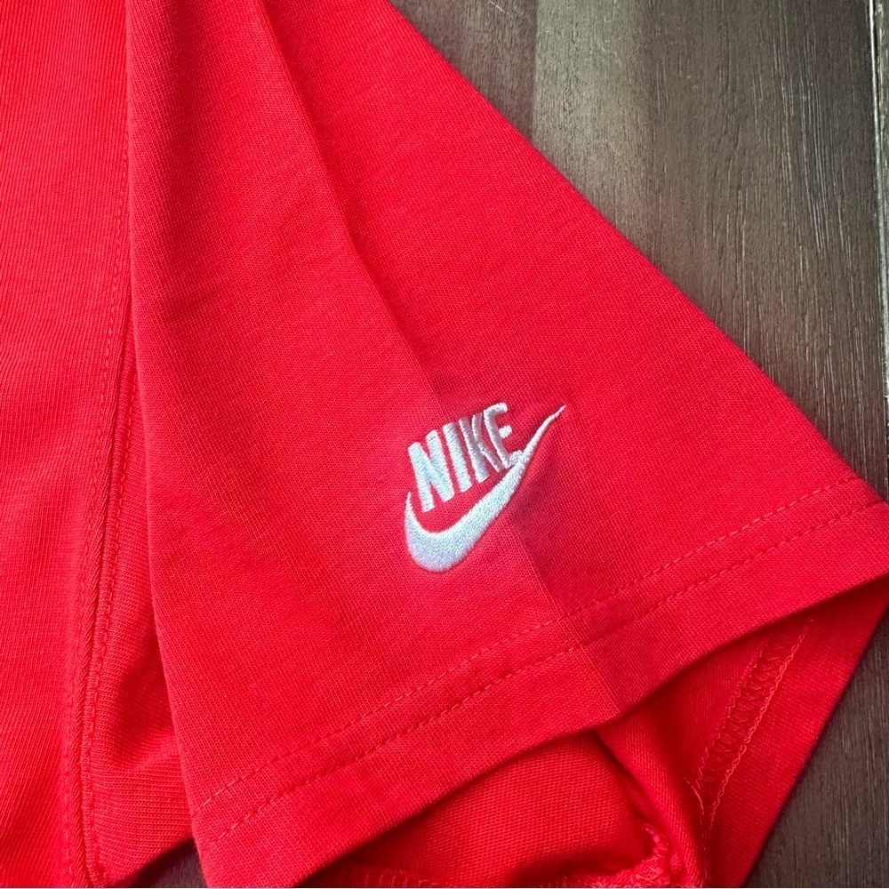Men’s Nike loose fit shirt size medium - Picture 6 of 9